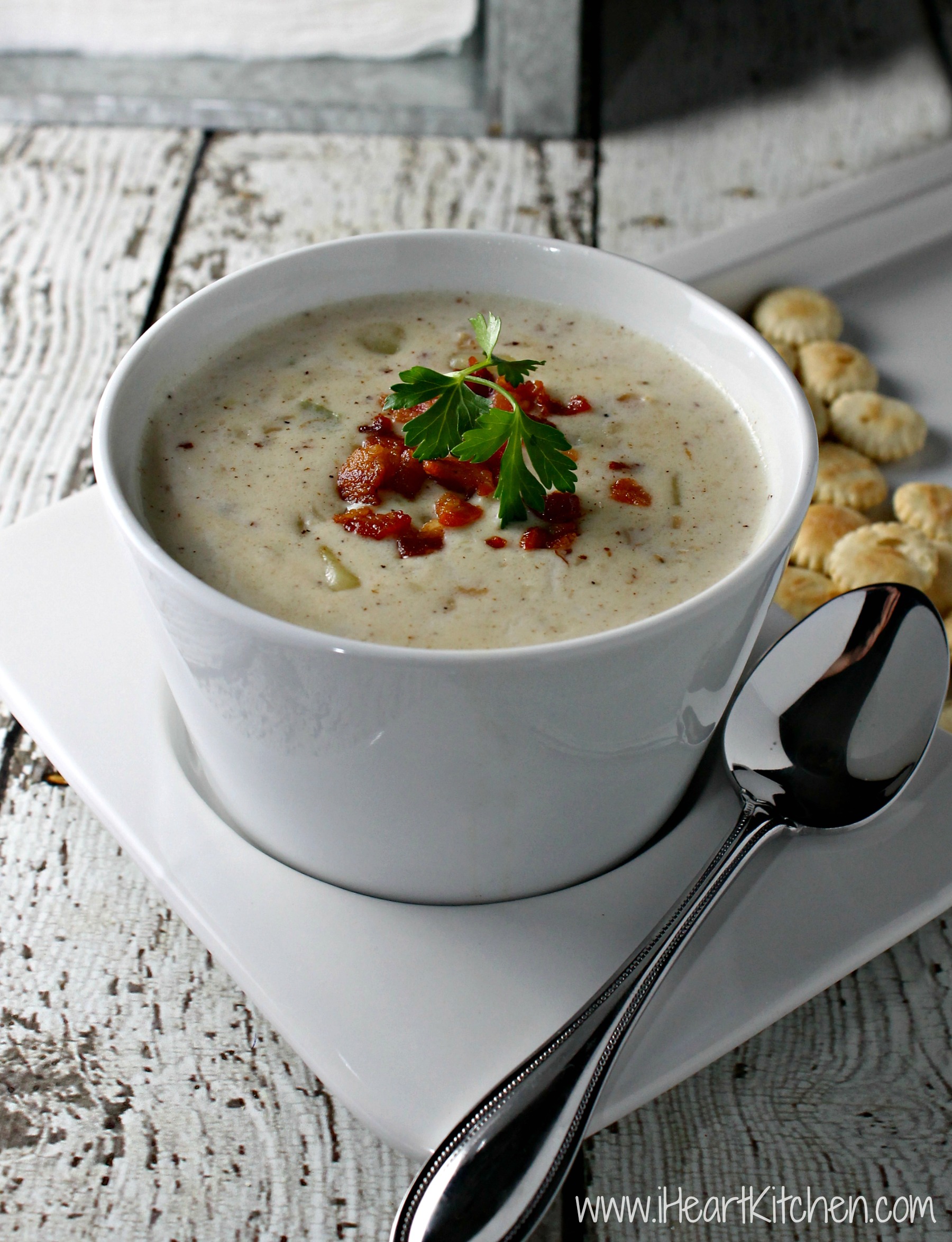 Easy Clam Chowder - I Heart Kitchen