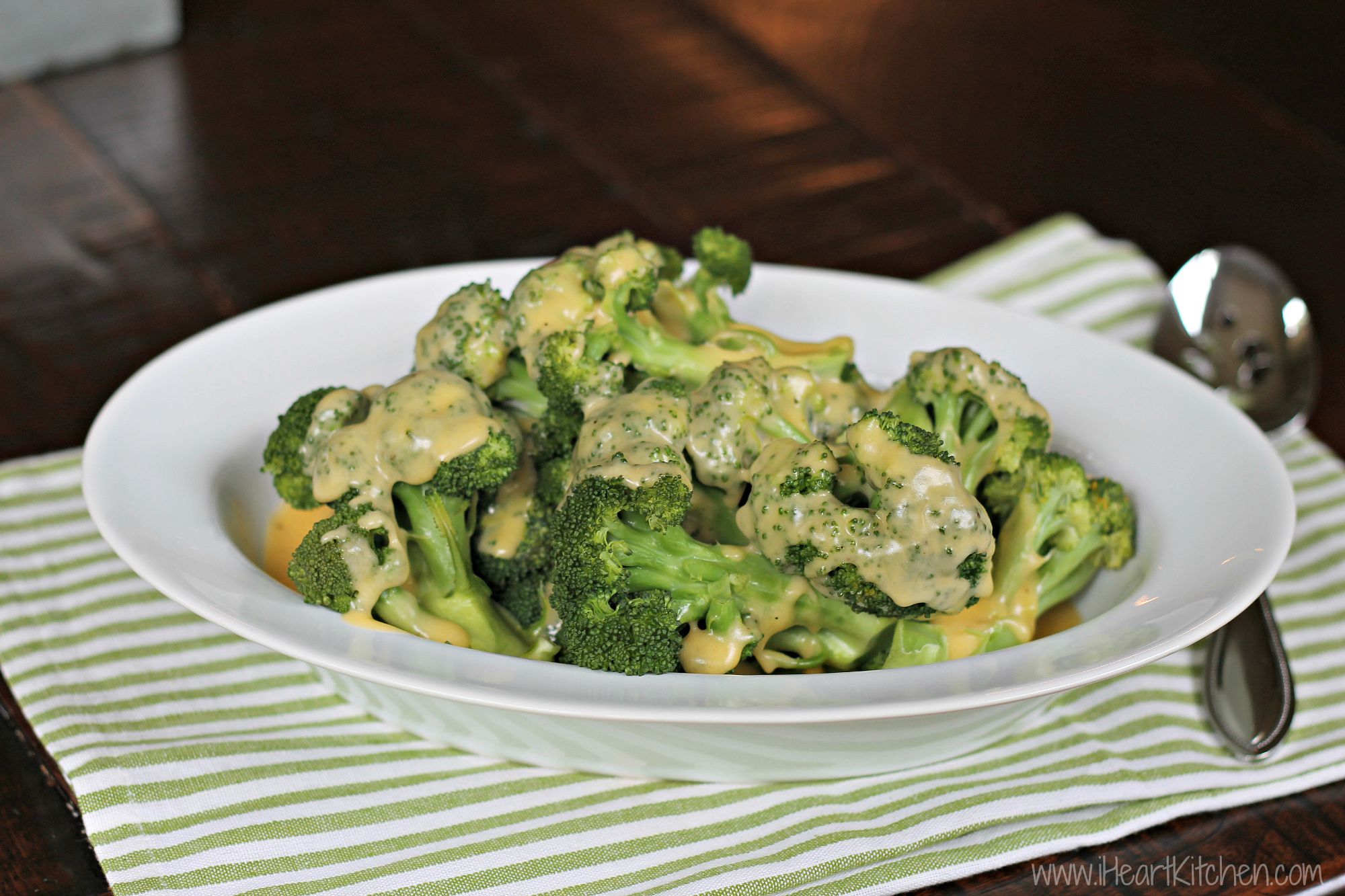 Broccoli with Cheese Sauce
